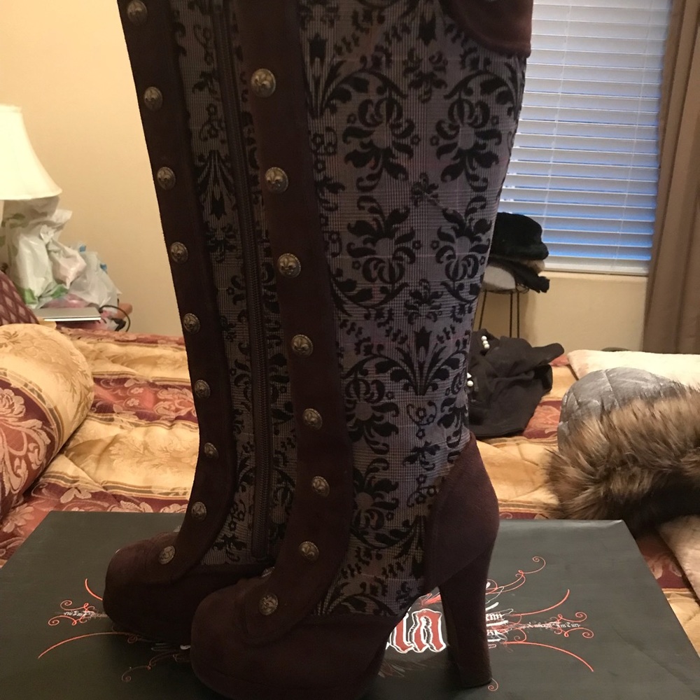 NEW Demonia Crypto Platform Boots